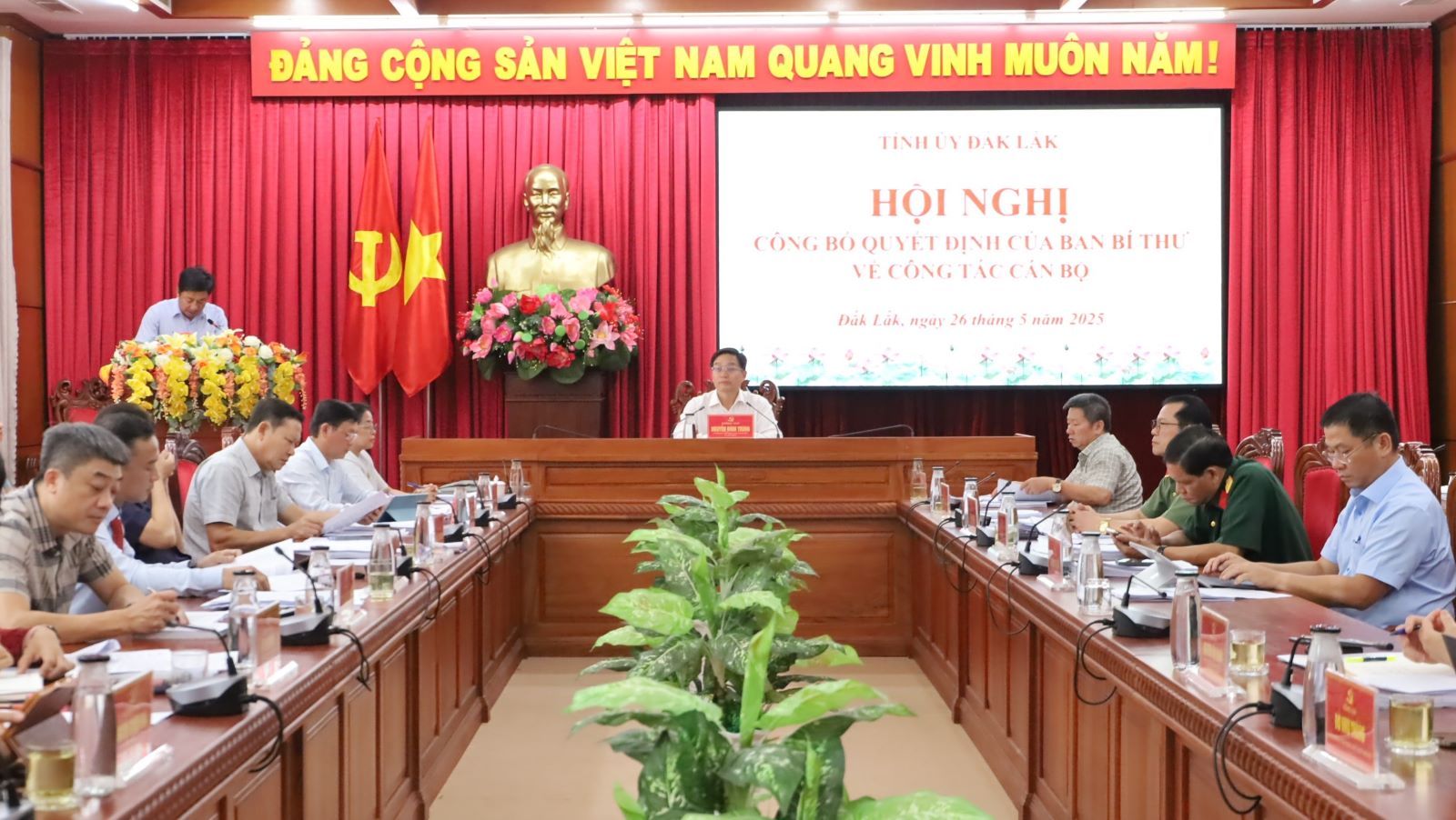 Công bố Quyết định của Ban Bí thư về công tác cán bộ